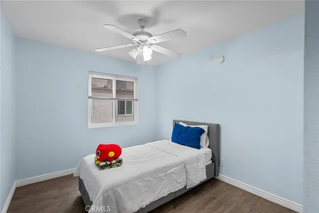 $539,000 | 19540 Sherman Way, Unit 602, Reseda, CA 91335