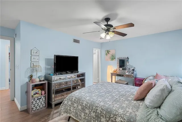 $539,000 | 19540 Sherman Way, Unit 602, Reseda, CA 91335