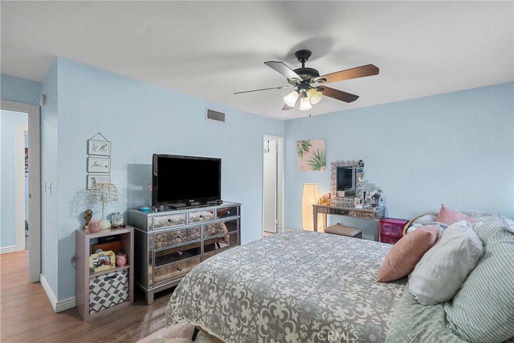 19540 Sherman Way, Unit 602 Reseda, CA 91335 - Photo 21 of 34