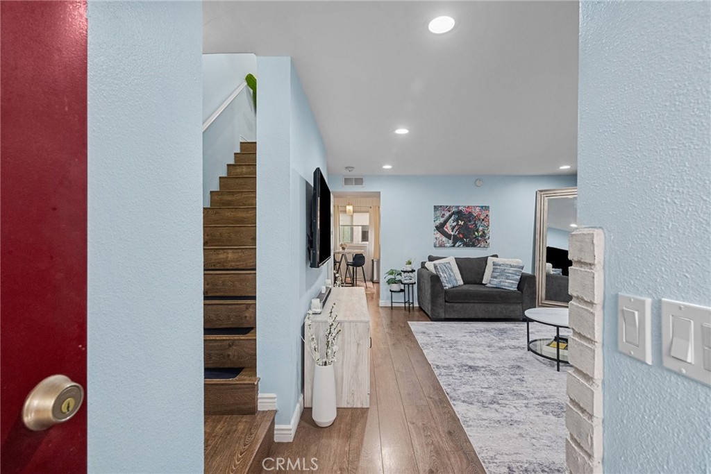 19540 Sherman Way, Unit 602 Reseda, CA 91335 - Photo 3 of 34