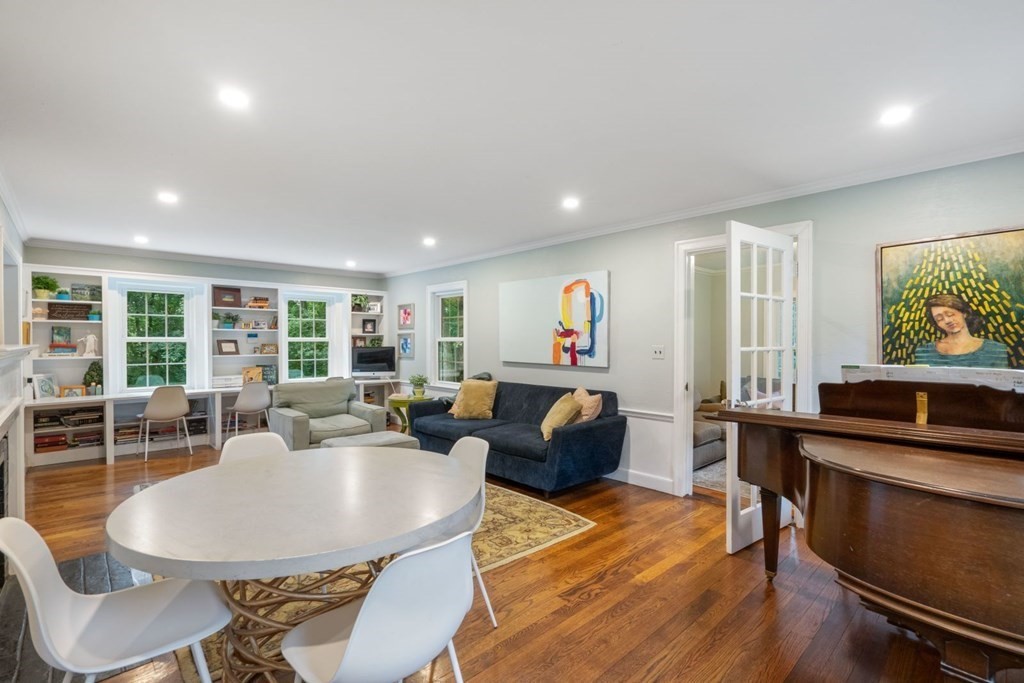 20 Chatham Circle Wellesley, MA 02481 - Photo 9 of 30 a living room with furniture and a table