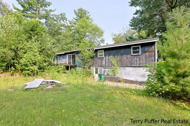 $185,000 | 3285 4th Street, Twin Lake, MI 49457