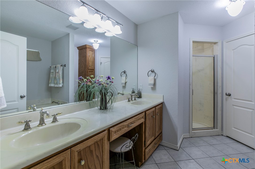 8708 Laurel Ridge Temple, TX 76502 - Photo 12 of 27 Master bathroom