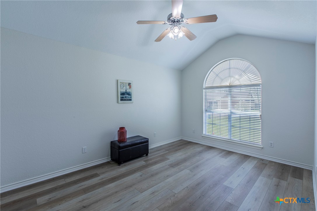 8708 Laurel Ridge Temple, TX 76502 - Photo 20 of 27 2nd bedroom