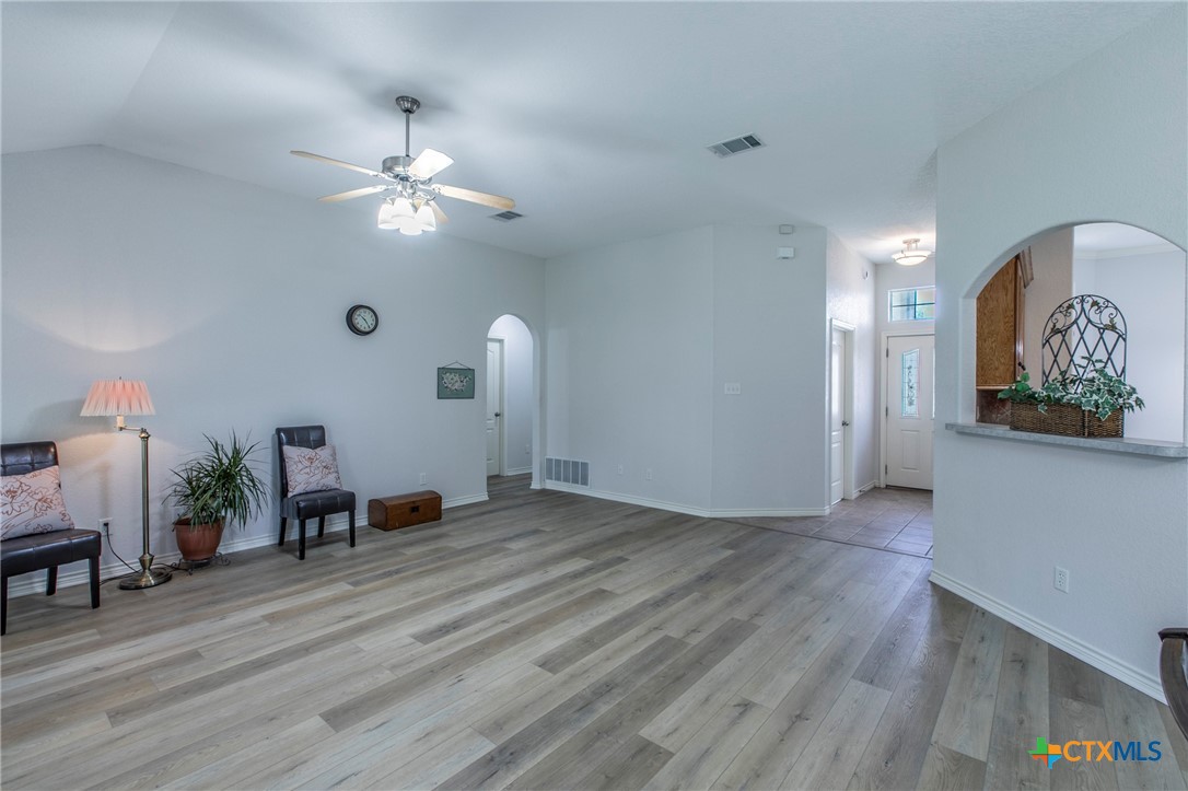 8708 Laurel Ridge Temple, TX 76502 - Photo 3 of 27