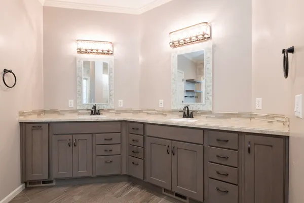 $1,050,000 | 10720 West L Avenue, Kalamazoo, MI 49009