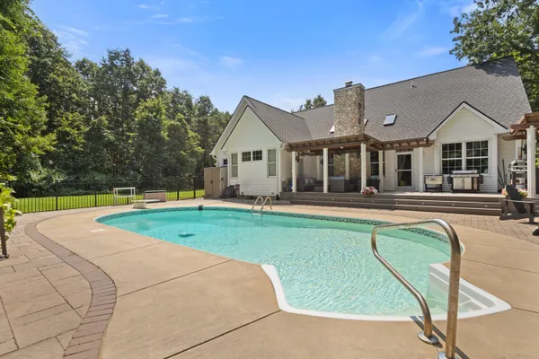 $1,050,000 | 10720 West L Avenue, Kalamazoo, MI 49009