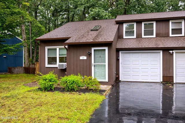 $283,000 | 20 Wake Robin Road, Malta, NY 12020