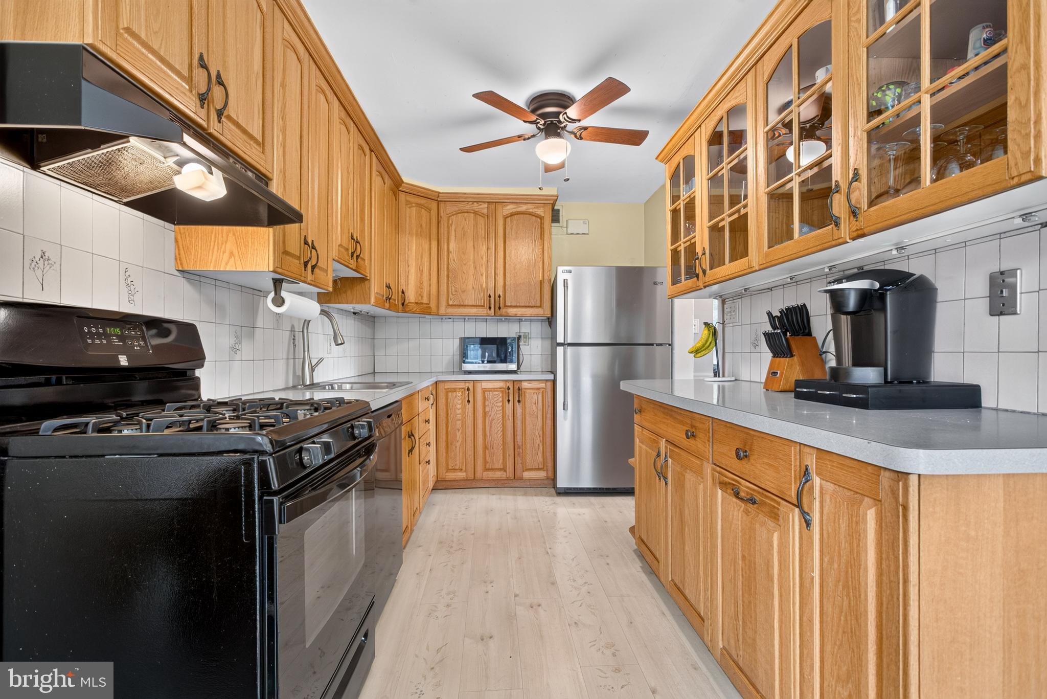 141 North Norwinden Drive Springfield, PA 19064 - Photo 9 of 42 Kitchen