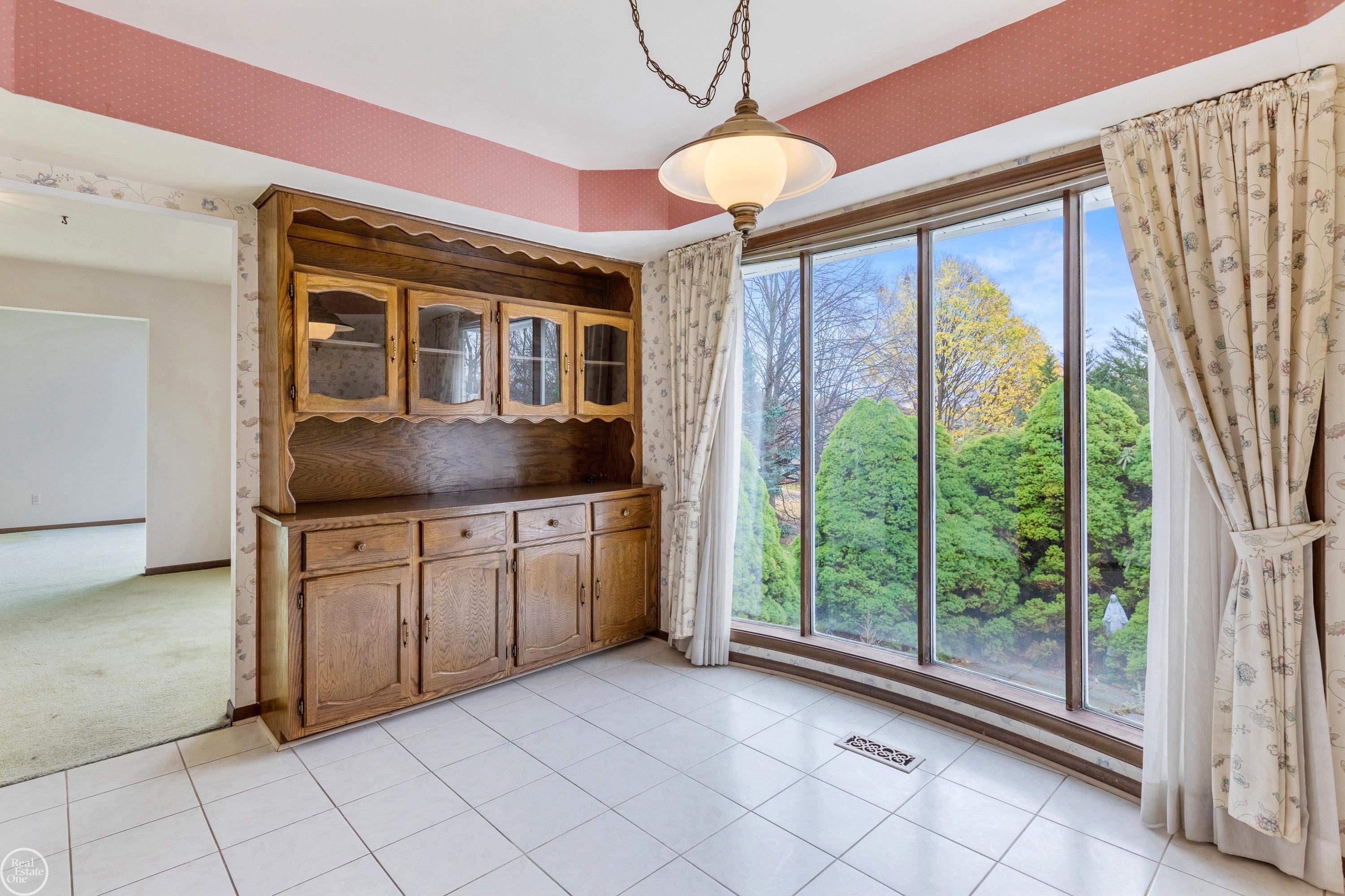 2837 Kilburn Court Rochester, MI 48306 - Photo 24 of 47 50099262-23.JPG
