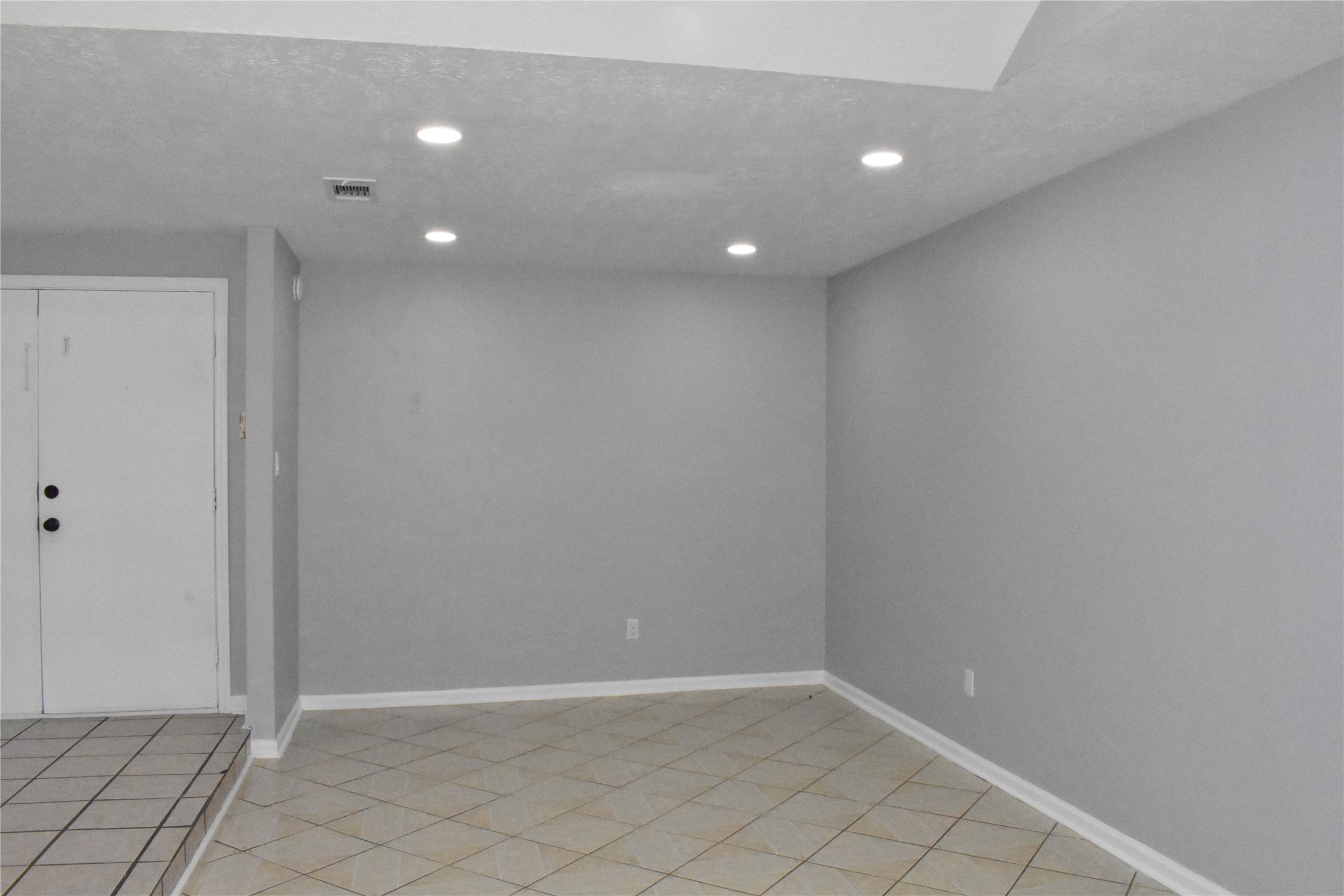 1347 Somercotes Lane Channelview, TX 77530 - Photo 8 of 30 a view of an empty room