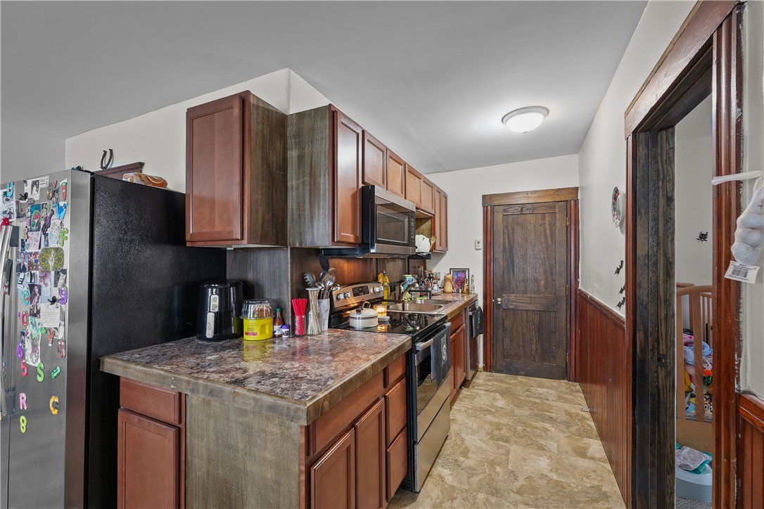188 Division Street Woonsocket, RI 02895 - Photo 15 of 37