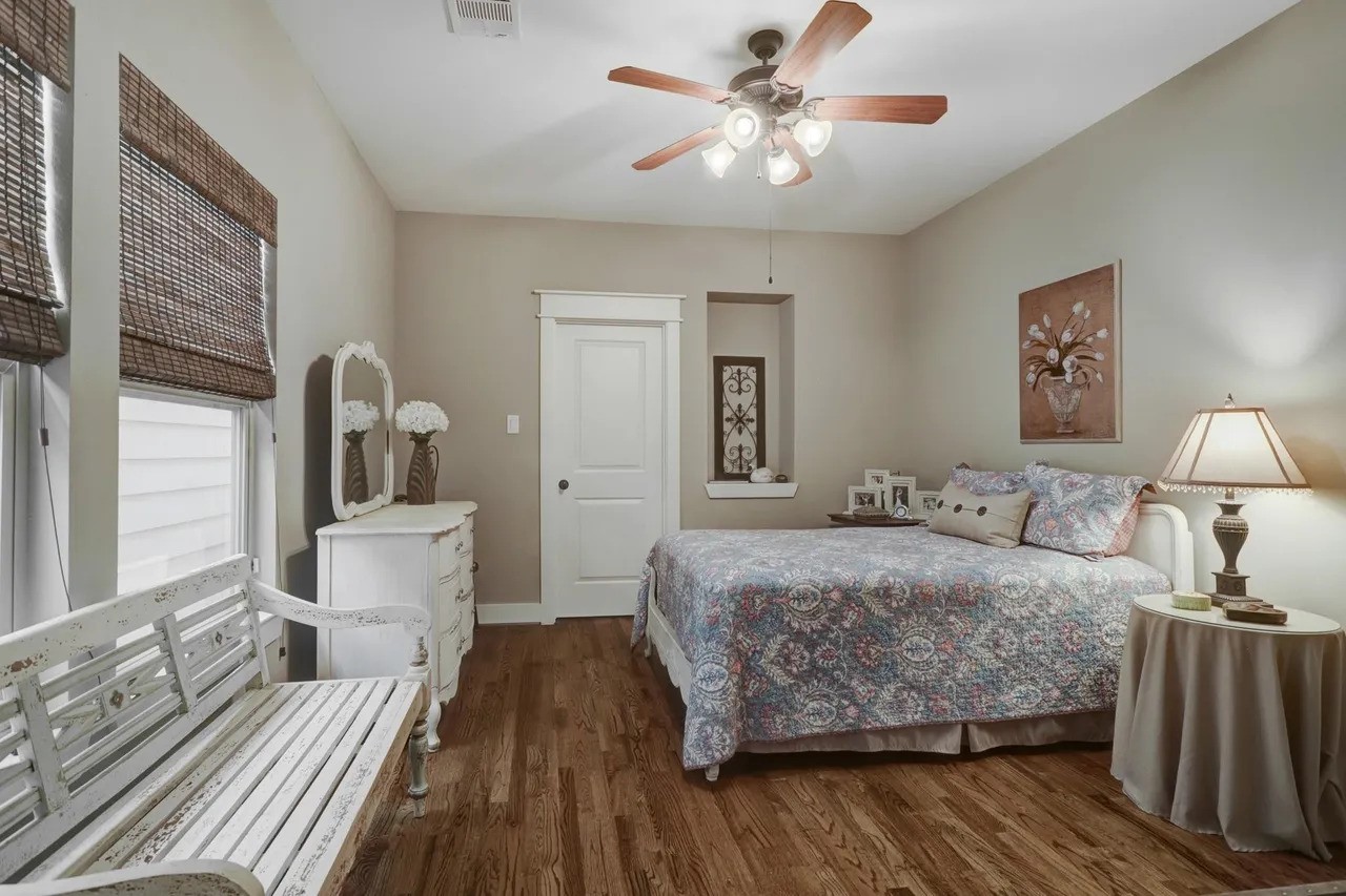 4410 Dickson Street Houston, TX 77007 - Photo 14 of 17