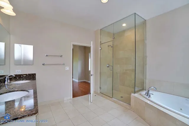 $5,500 | 1501 South Prairie Avenue, Unit 1, Chicago, IL 60605