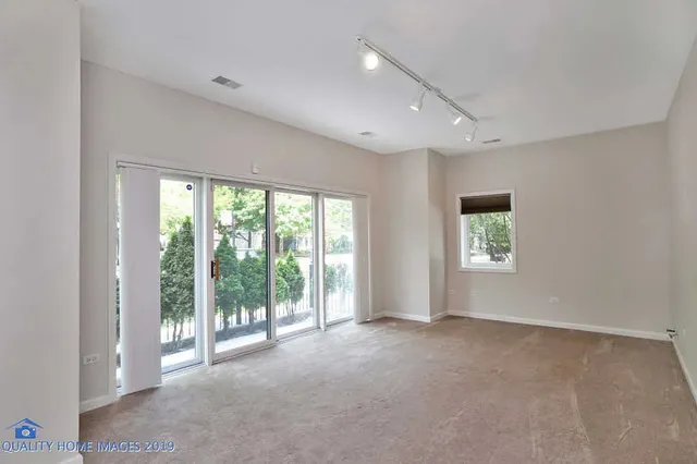 $5,500 | 1501 South Prairie Avenue, Unit 1, Chicago, IL 60605