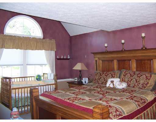 415 McCombs Road Venetia, PA 15367 - Photo 8 of 8 Master Bedroom.