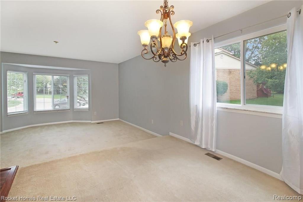 3645 Old Tree Court Rochester Hills, MI 48309 - Photo 15 of 48