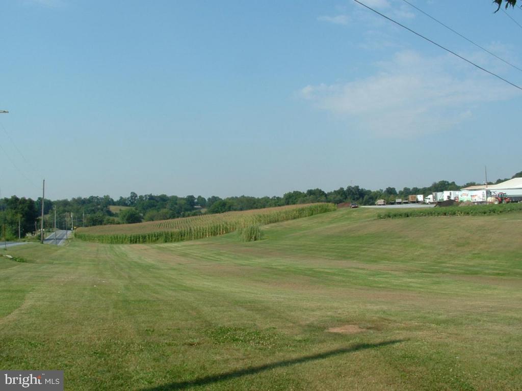 1909 Cloverleaf Road Mount Joy, PA 17552 - Photo 10 of 17