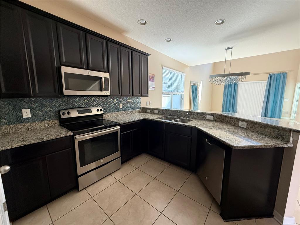 8623 Deep Maple Drive Riverview, FL 33578 - Photo 6 of 11
