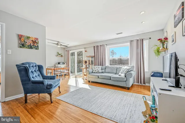 $390,000 | 831 Broadfield Drive, Newark, DE 19713