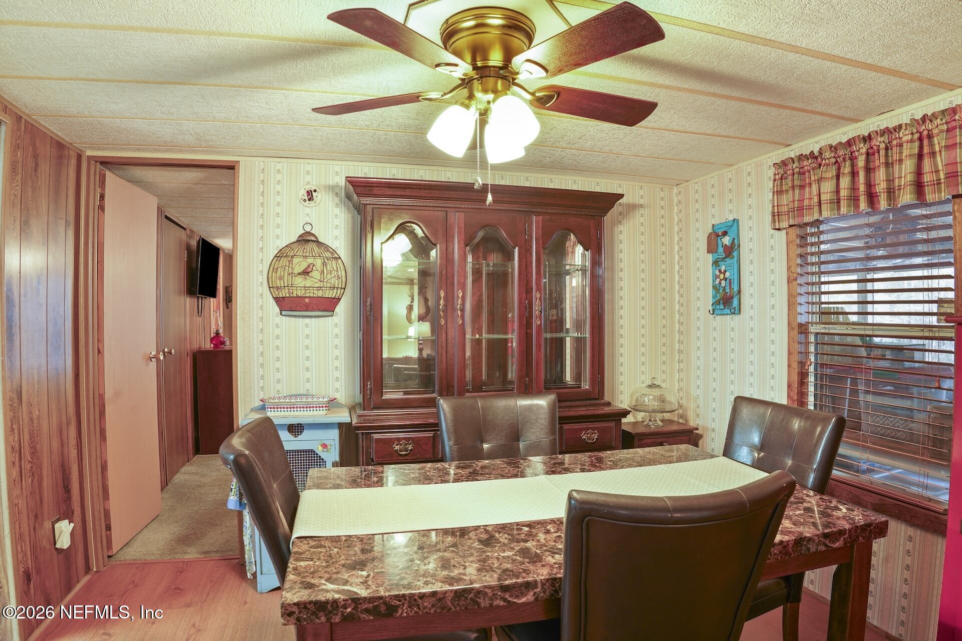 10697 County Road 127 Sanderson, FL 32087 - Photo 39 of 40 a dining room with furniture and window
