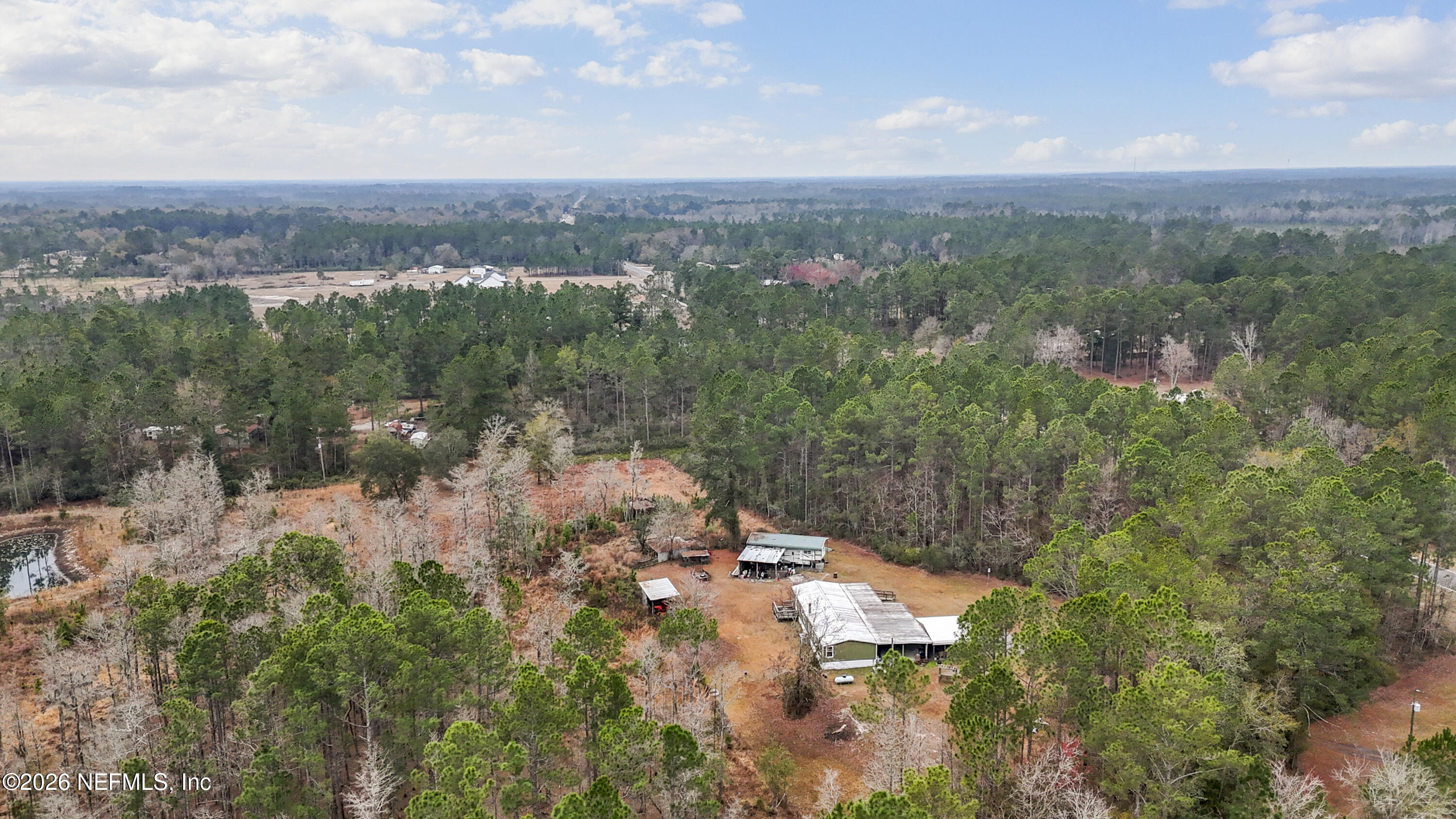 10697 County Road 127 Sanderson, FL 32087 - Photo 9 of 40 a view of a yard