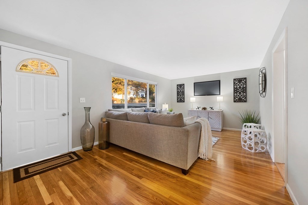 39 Foley Road Marlborough, MA 01752 - Photo 2 of 32 Gallery Image 2