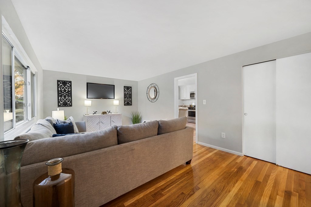 39 Foley Road Marlborough, MA 01752 - Photo 3 of 32 Gallery Image 3