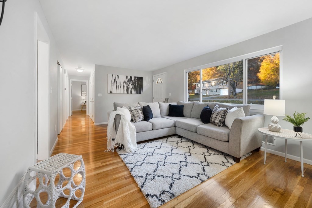 39 Foley Road Marlborough, MA 01752 - Photo 5 of 32 Gallery Image 5