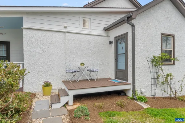 $1,035,000 | 207 Douglas Avenue, Charlottesville, VA 22902