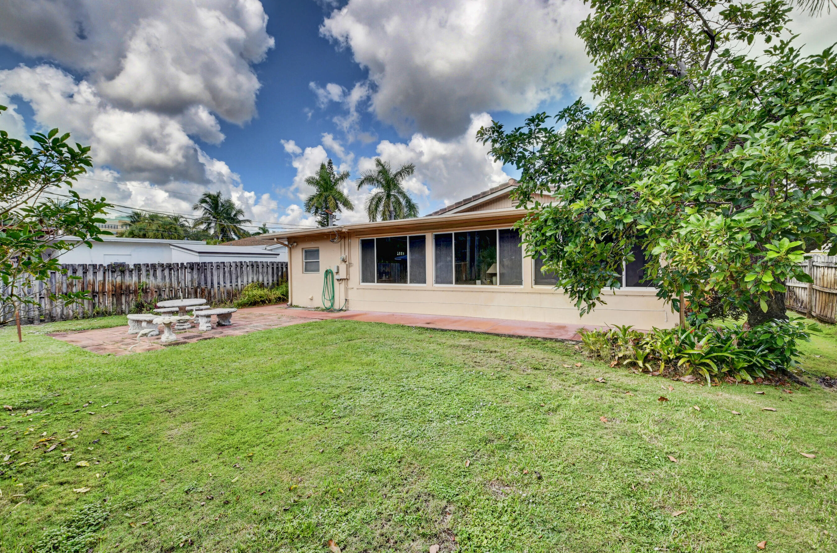 310 Northeast 2nd Street Boca Raton, FL 33432 - Photo 7 of 21 DSC_8824_5_6_7_8