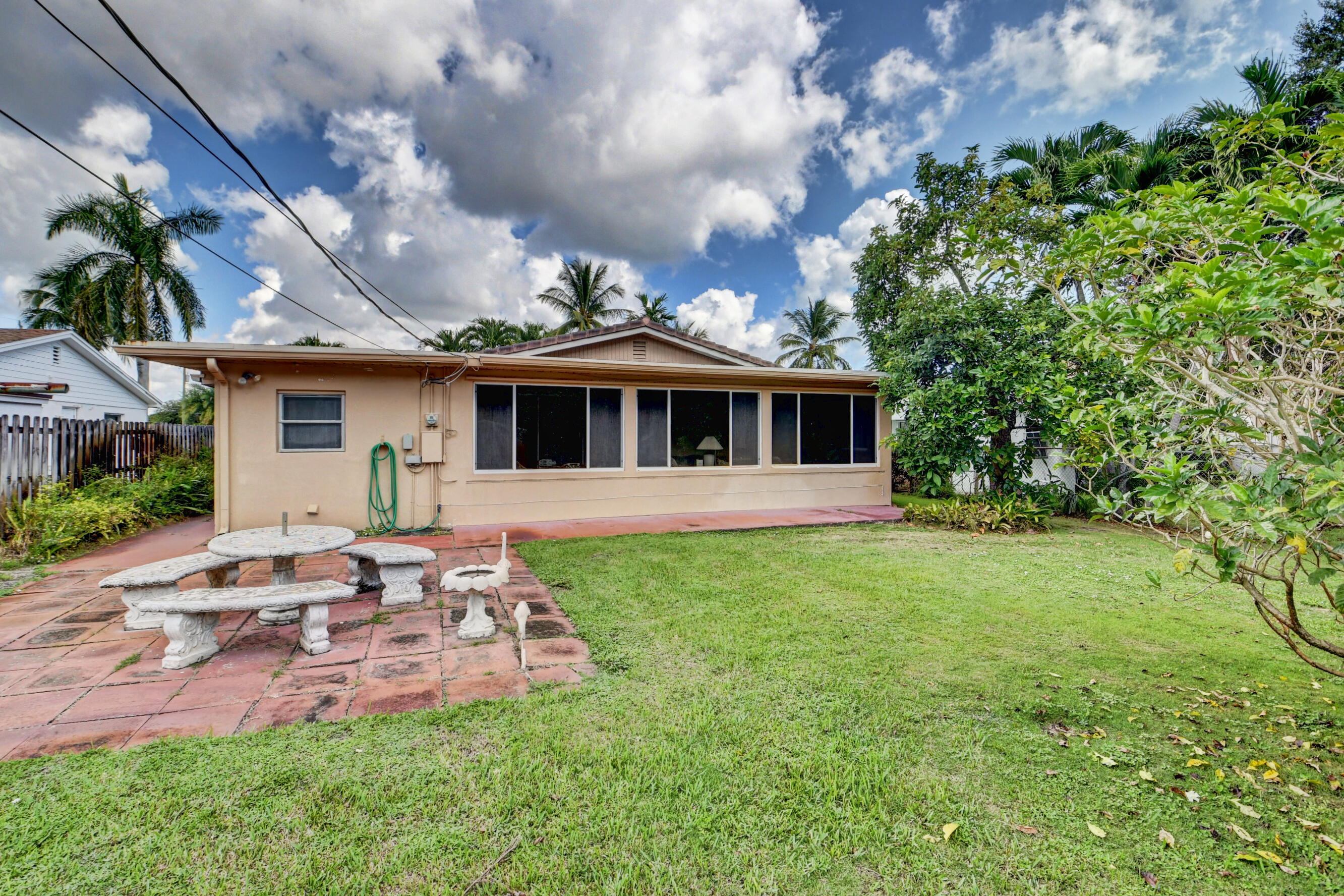 310 Northeast 2nd Street Boca Raton, FL 33432 - Photo 9 of 21 DSC_8834_5_6_7_8