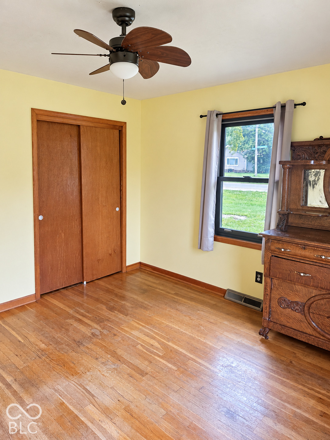 302 East Thompson Road Indianapolis, IN 46227 - Photo 9 of 19 Gallery Image 9