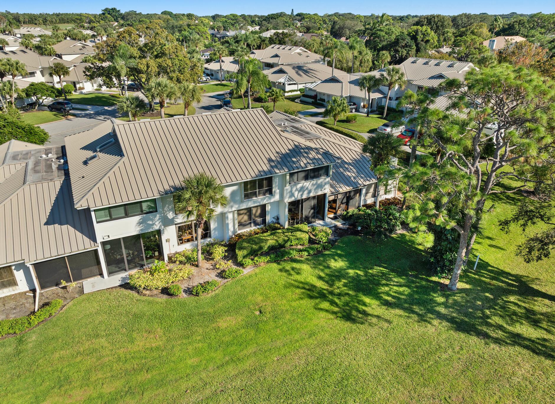 5662 Southeast Foxcross Place Stuart, FL 34997 - Photo 48 of 72 DSC38578653