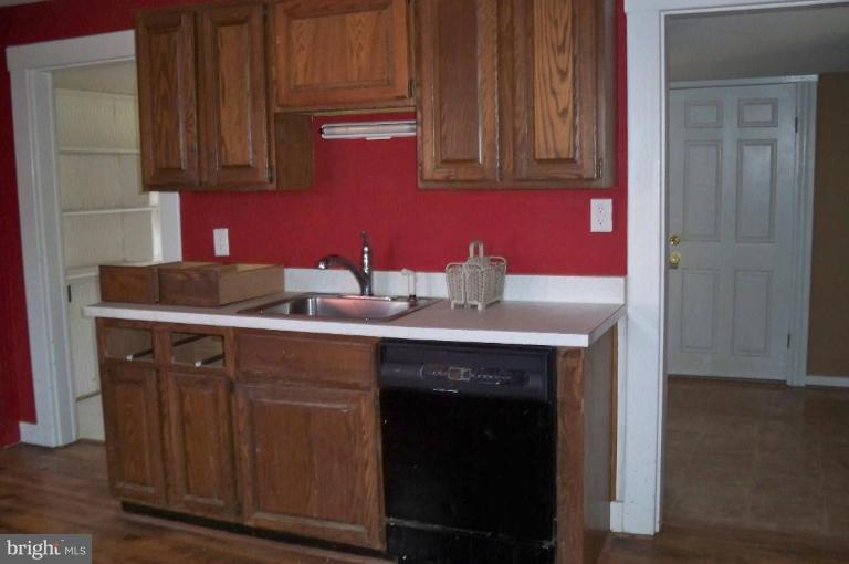 5102 Woodville Road Mount Airy, MD 21771 - Photo 2 of 10 Kitchen