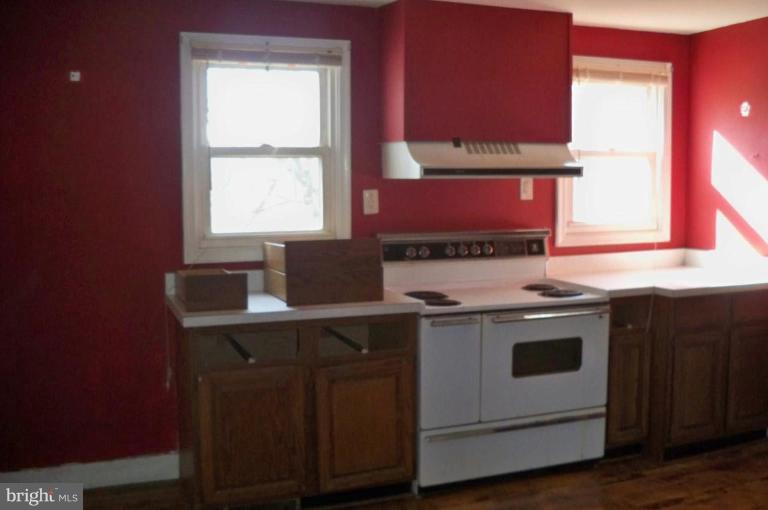 5102 Woodville Road Mount Airy, MD 21771 - Photo 3 of 10 Kitchen #2