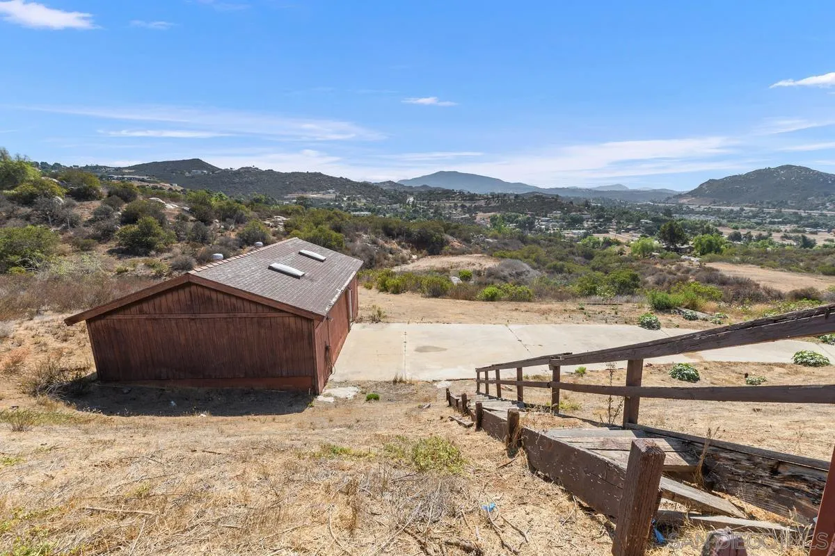 10099 El Capitan Real Road El Cajon, CA 92021 - Photo 33 of 41 a view of a terrace with a yard