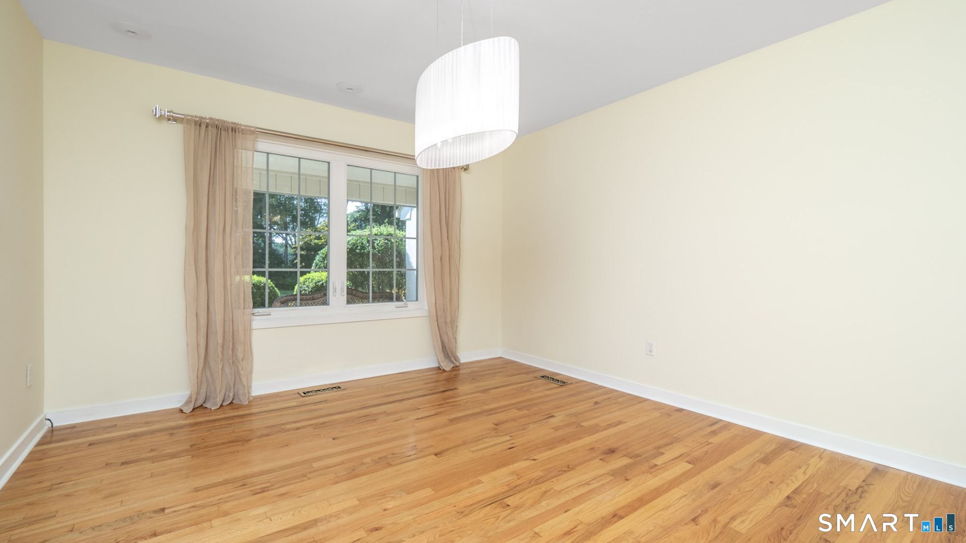91 Lantern Ridge Road New Canaan, CT 06840 - Photo 5 of 39