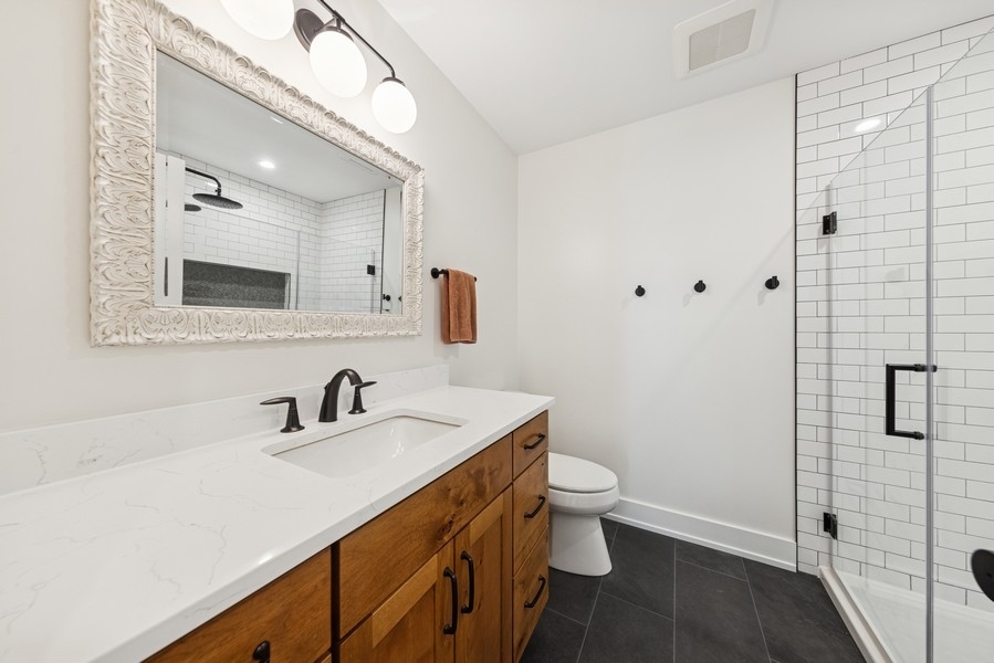 4031 Roslyn Road Downers Grove, IL 60515 - Photo 13 of 31