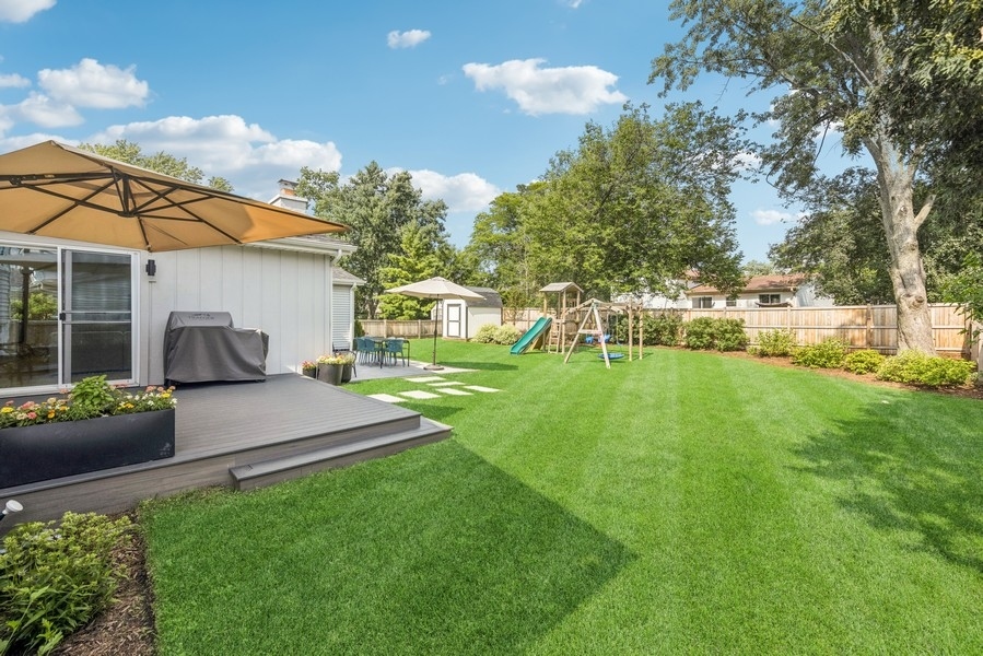 4031 Roslyn Road Downers Grove, IL 60515 - Photo 24 of 31