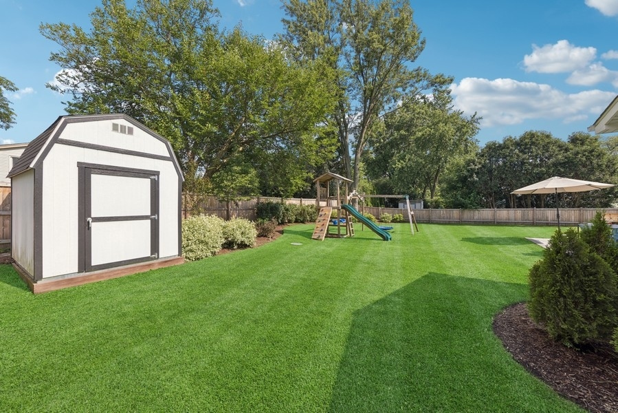 4031 Roslyn Road Downers Grove, IL 60515 - Photo 27 of 31
