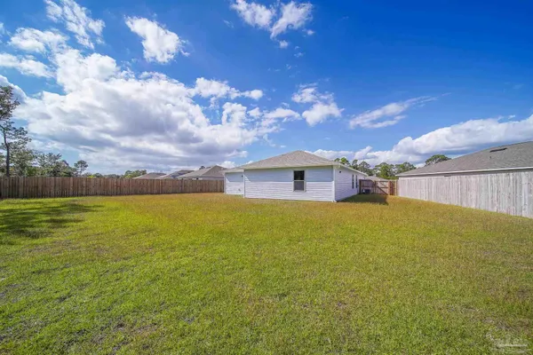 $2,200 | 8739 Schooner Lane, Pensacola, FL 32507