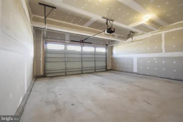 a view of a garage