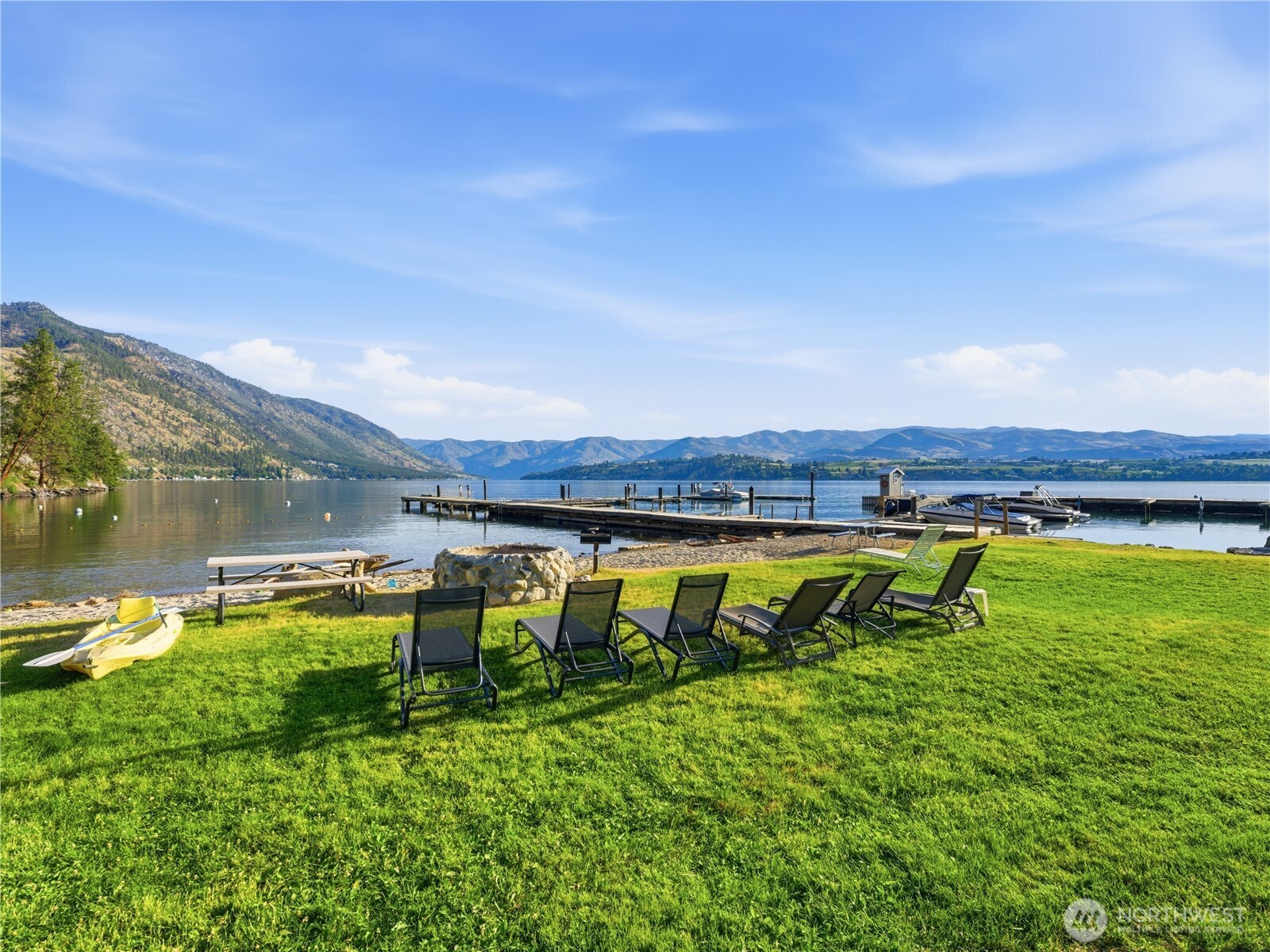 7750 South Lakeshore Road, Unit 34 Chelan, WA 98816 - Photo 3 of 40