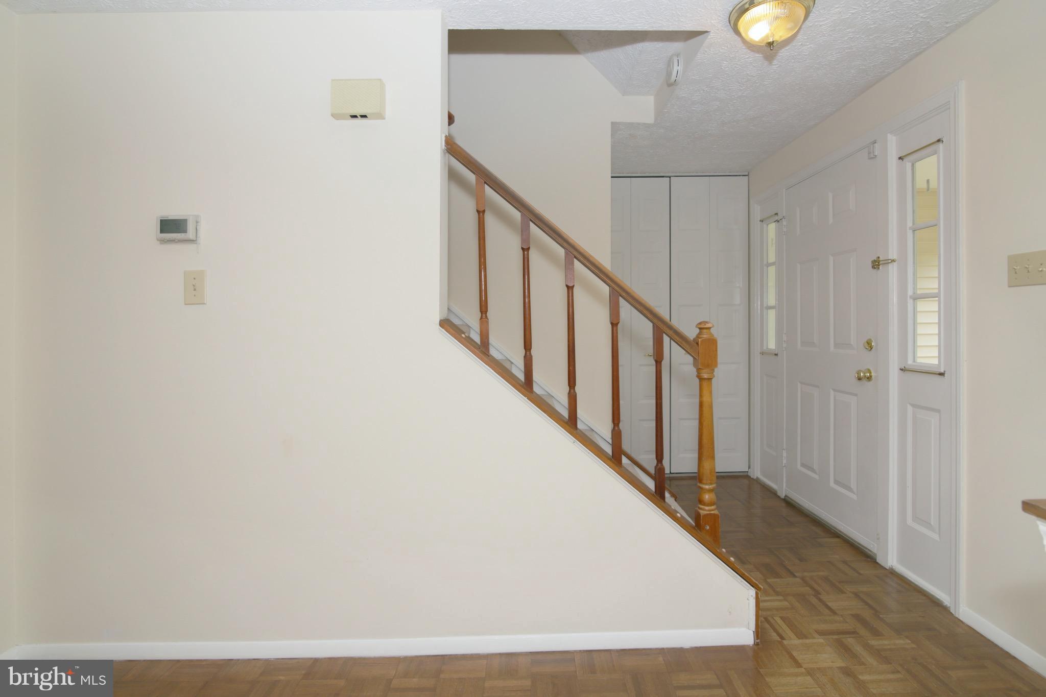 8452 Rushing Creek Court Springfield, VA 22153 - Photo 3 of 30 Foyer