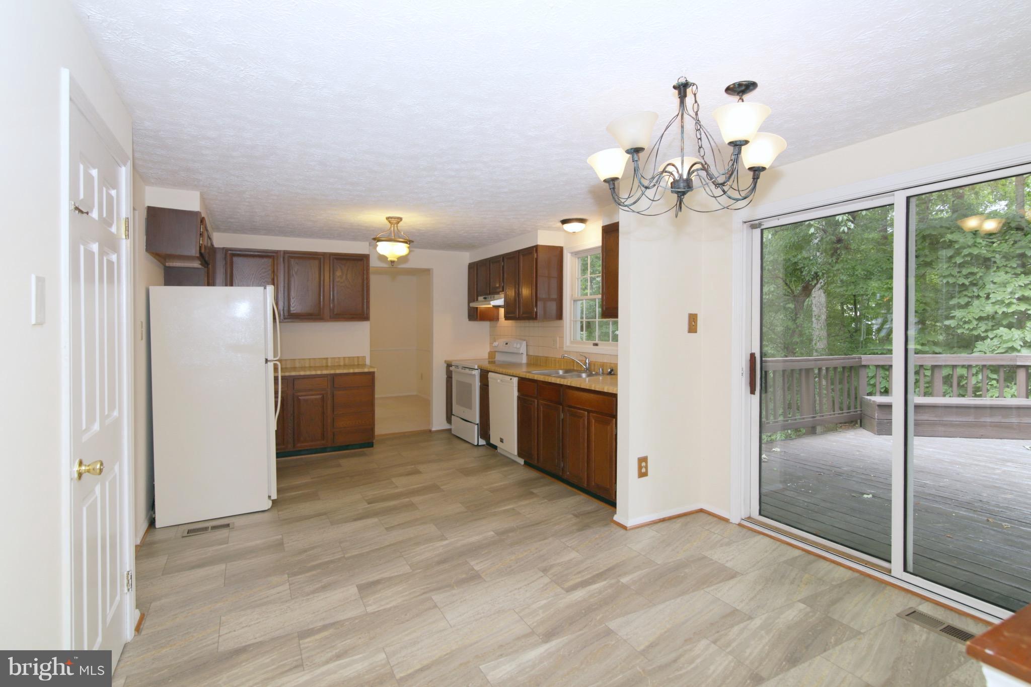 8452 Rushing Creek Court Springfield, VA 22153 - Photo 7 of 30 Kitchen