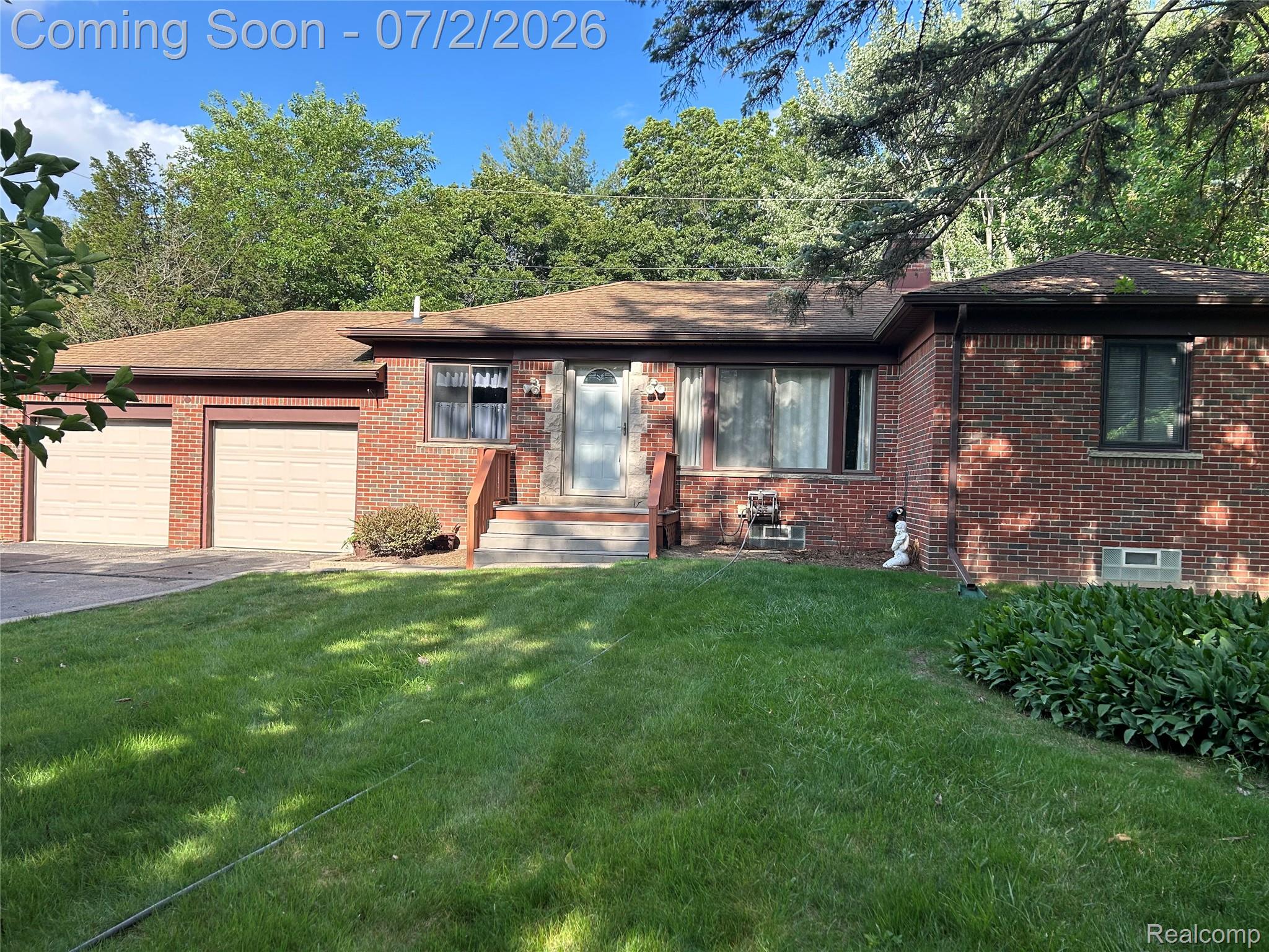 16080 Merriman Road Livonia, MI 48154 - Photo 1 of 37 IMG_7236 2.jpeg