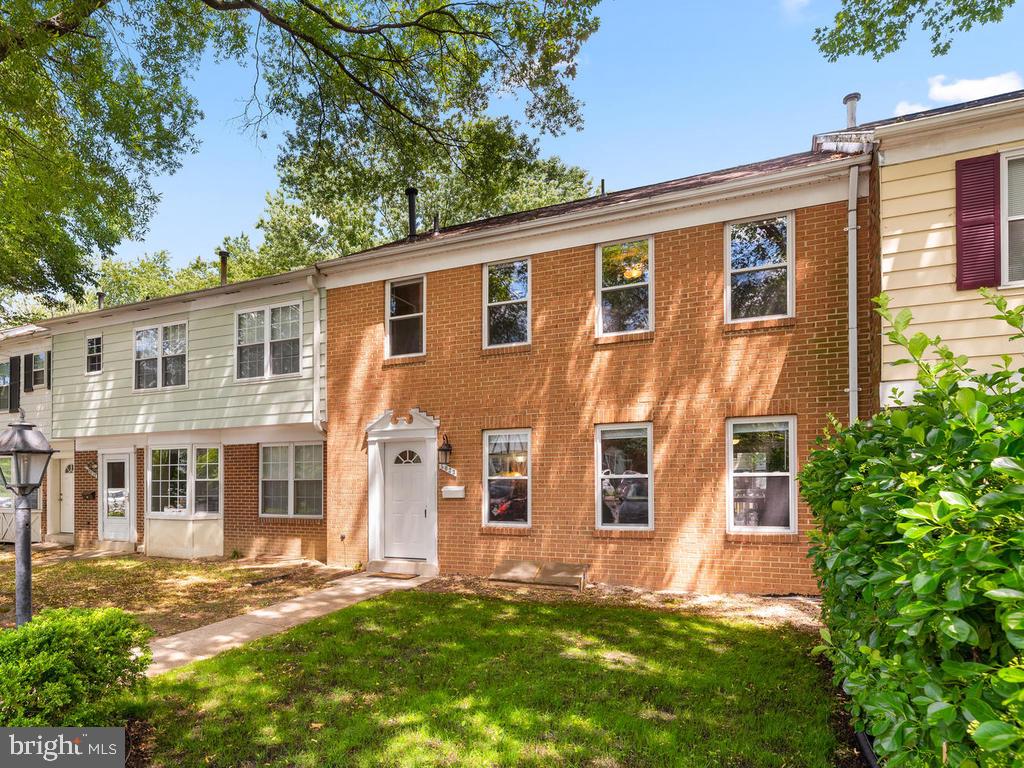 5023 Berwyn Road College Park, MD 20740 - Photo 7 of 46