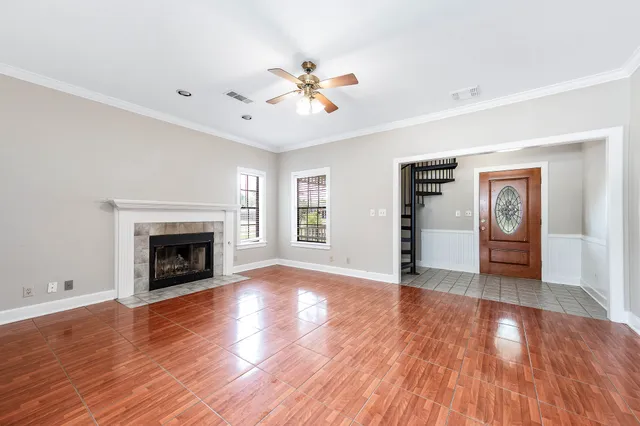 $2,700 | 2245 North Austin Avenue, Pearland, TX 77581