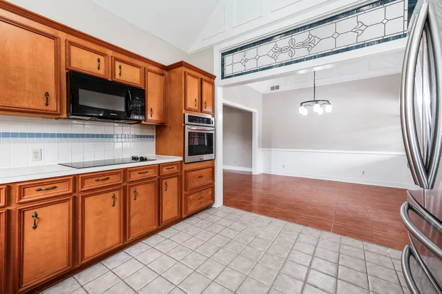 $2,700 | 2245 North Austin Avenue, Pearland, TX 77581